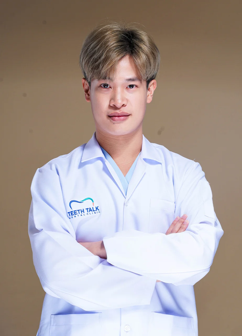 ทพ. รัฐปัถย์ พันธ์พิชาโภคิน DDS. ทันตแพทย์ทั่วไป ที่ teethtalk clinic