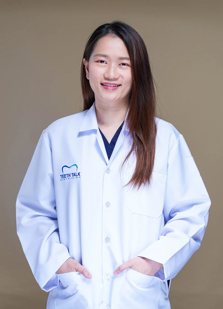 ทพญ. ไปรยา เล็กสมบูรณ์ ทันตแพทย์จัดฟัน ที่ teethtalk clinic