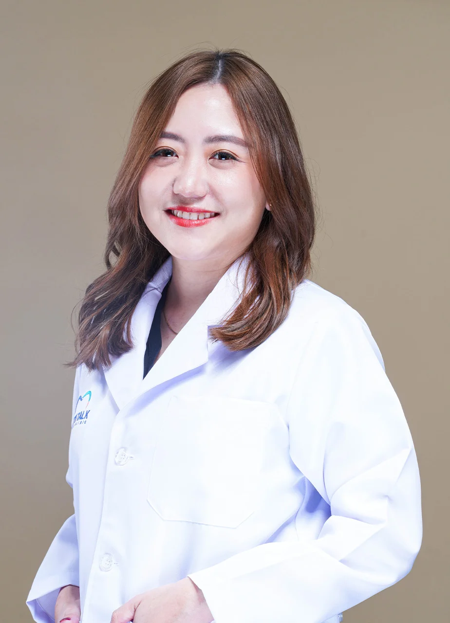 ทพญ. พิชรัญญา พรหมจักร DDS. ทันตแพทย์จัดฟัน, ทันตแพทย์ทั่วไป ที่ teethtalk clinic
