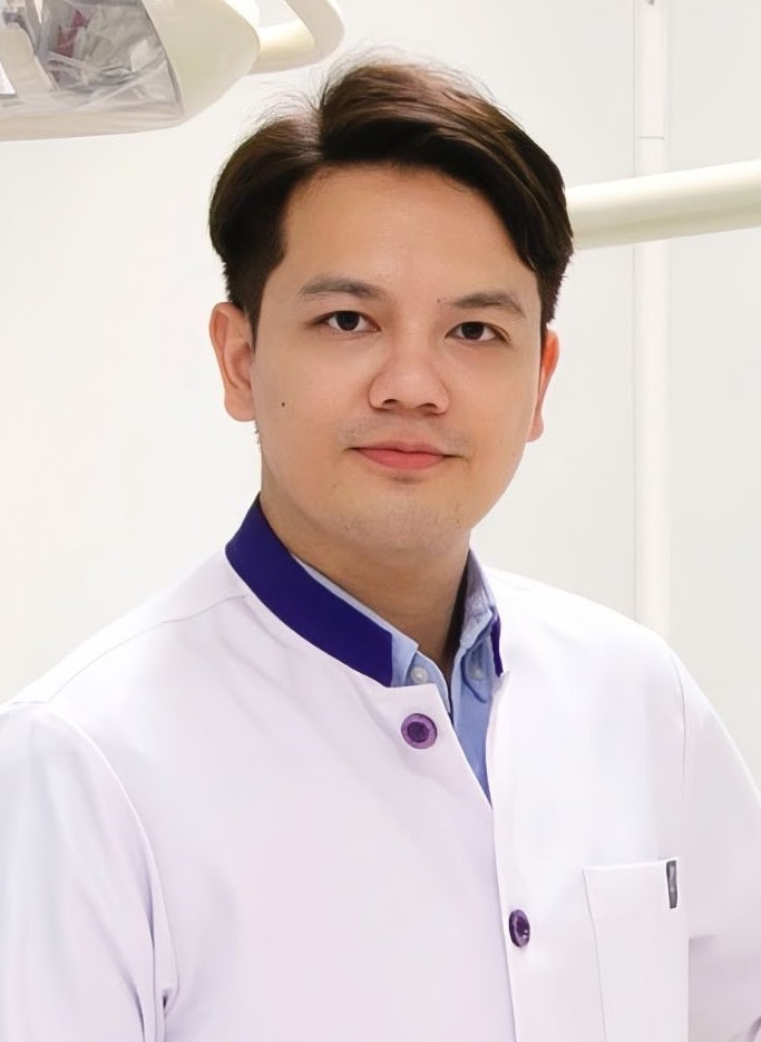 ทพ.ดร. กษิดิศ รักษาเกียรติ DDS., Ph.D.